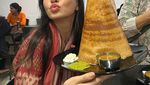 Gaya Keren Raline Shah Saat Ngopi di Paris dan Makan Es Krim di Korea