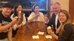 Gaya Keren Raline Shah Saat Ngopi di Paris dan Makan Es Krim di Korea