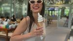 Gaya Keren Raline Shah Saat Ngopi di Paris dan Makan Es Krim di Korea