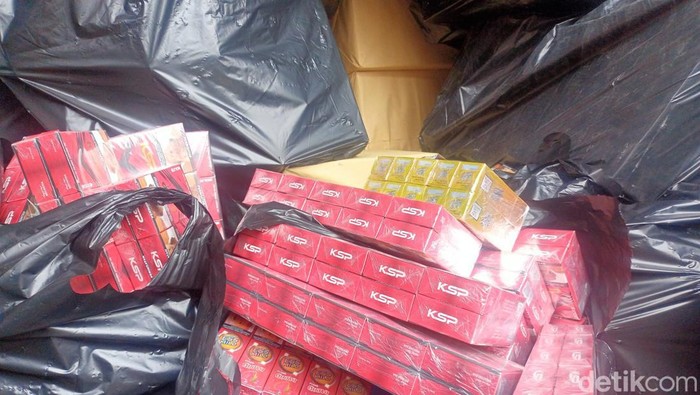 Razia rokok ilegal di Majalengka