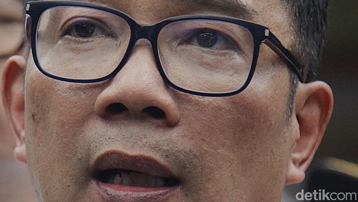 Cagub Jakarta no urut 1, Ridwan Kamil menghadiri sekaligus ikut pemeriksaan kesehatan gratis di Kebon Jeruk, Jakarta Barat, Kamis (10/10/2024). Acara tersebut bagian dari kampanye Pilgub Jakarta.
