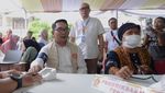 Ridwan Kamil Ikut Pemeriksaan Kesehatan Gratis di Jakarta Barat