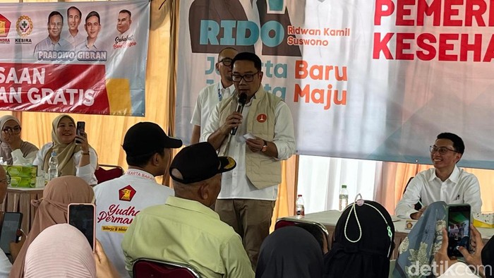 Ridwan Kamil melakukan kampanye di Kebon Jeruk, Jakarta Barat.