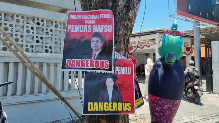 Sidang Dugaan Tindak Asusila Komisioner Bawaslu Diwarnai Kecaman