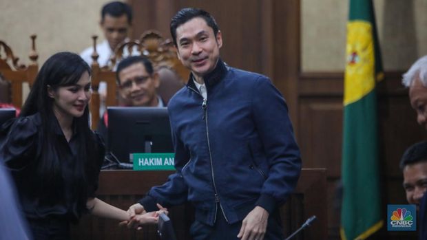 Sidang lanjutan kasus dugaan korupsi pengelolaan tata niaga komoditas timah di wilayah Izin Usaha Pertambangan (IUP) PT Timah dengan di Pengadilan Tipiko, Jakarta, Kamis (10/10/2024).  (CNBC Indonesia/Faisal Rahman)