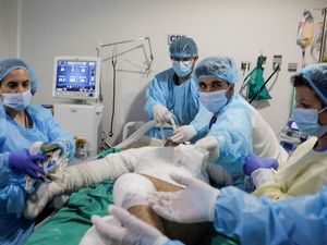Situasi RS Lebanon, Sibuk Tangani Korban Serangan Israel