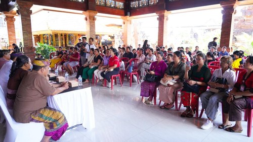 Sosialisasi dan pembagian ratusan paket olahan ikan cegah stunting.