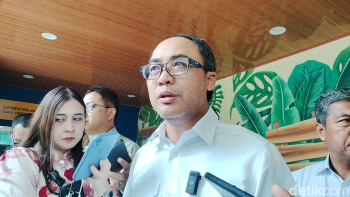 Staf Ahli Menteri PUPR Bidang Teknologi, Industri, dan Lingkungan Endra S. Atmawidjaja.