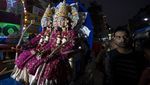 Umat Hindu India Rayakan Festival Dussehra