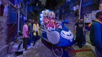 Festival ini dirayakan dengan penuh suka cita dan kebahagiaan.