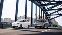 Wuling Hong Guang EV MPV memiliki daya jangkau hingga 300 km sekali cas. Mobil ini ditawarkan dengan dua pilihan tata letak tempat duduk, yaitu 6 tempat duduk atau lima tempat duduk. Foto: Dok. Wuling