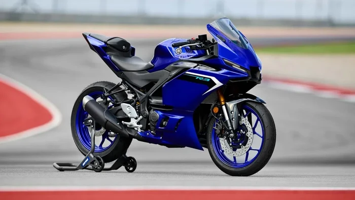 Yamaha R3