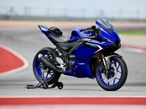 Yamaha Kenalkan R3 Terbaru, Tampang Kembaran R25 Ini Lebih Agresif