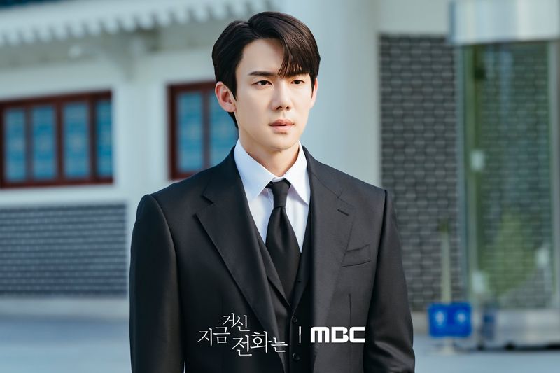 Yoo Yeon Seok di drama Korea MBC The Number You Have Dialed (judul terjemahan).