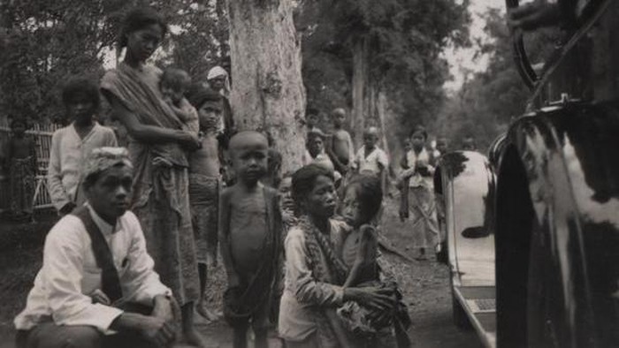 Arsip foto kondisi masyarakat Cirebon saat gizi buruk zaman Hindia Belanda.