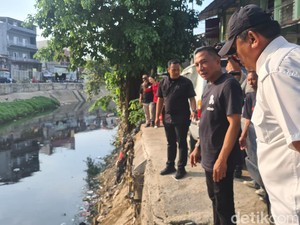 Dharma Usung Konsep Limbah Beradab Bersihkan Sampah di Kali Jakarta