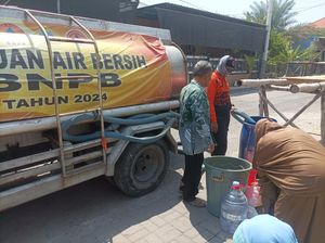 Kekeringan Landa 28 Desa di Gresik, 1,8 Juta Liter Air Bersih Disalurkan