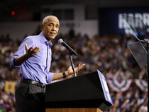 Gaya Obama Saat Kampanye untuk Kamala Harris