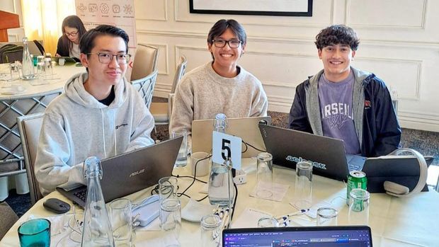 Jaya Iskandar, seorang mahasiswa Prodi IT (Teknologi Informasi) angkatan tahun 2022 President University berhasil meraih juara di kompetisi Hackathon Blockchain TRON DAO yang diselenggarakan di Columbia University, New York, Amerika Serikat.