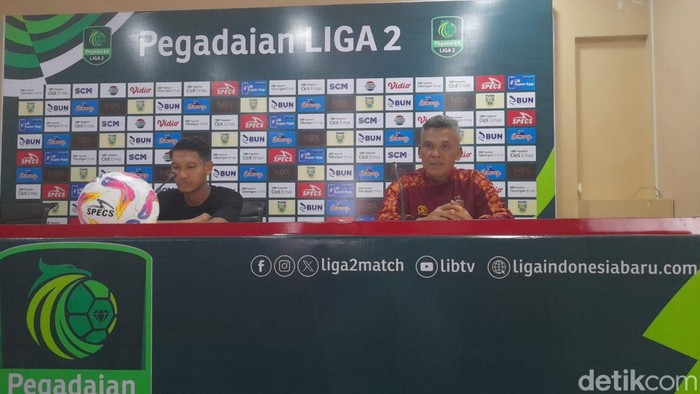 Hendri Susilo jelang pertandingan SFC melawan PSMS Medan.
