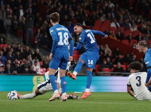Inggris Vs Yunani: The Three Lions Tumbang di Kandang
