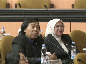 Video Gaya Komeng Bacakan Hasil Reses Sidang DPD ala Presenter TV