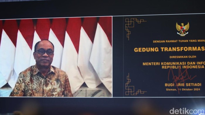 Kominfo meresmikan Gedung Transformasi Digital (GTD) Sekolah Tinggi Multi Media (STMM) Yogyakarta, Jumat (11/10/2024)
