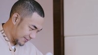 Mpok Alpa memberikan nama spesial untuk anaknya yang juga terinspirasi Raffi Ahmad. Dua anaknya masing-masing diberi nama Raffa Ahmad dan Raffi Ahmad. Foto: Instagram nina_mpokalpa