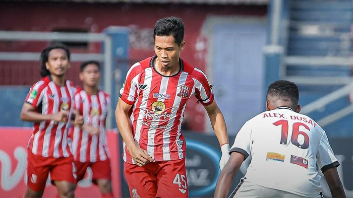 Laga Deltras FC vs Persipura