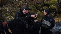 Pengunjung dapat menyelam atau snorkeling di dalamnya, menjelajahi pemandangan bawah air yang memukau, yang jarang bisa ditemui di tempat lain.  
