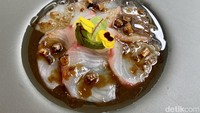 Tak kalah menarik ada menu Foie Gras-Infused Steamed Custard Egg with Crab Sauce. Foie grasnya bertekstur lembut dan creamy. Foto: detikcom/Riska Fitria