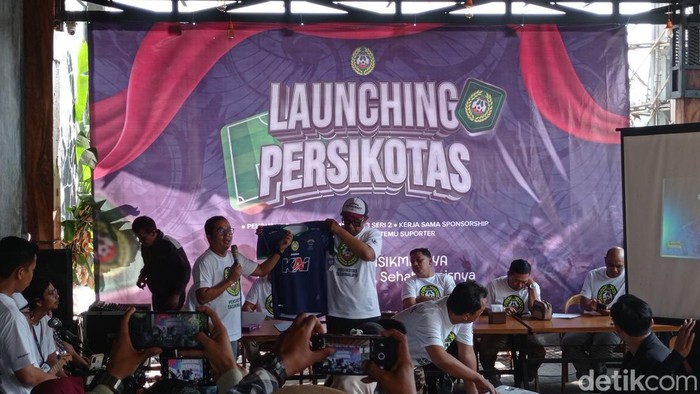 Peluncuran tim Persikotas FC yang bersiap menatap Liga 3 Seri 2.