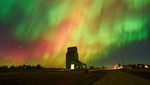 Pesona Aurora Borealis Menerangi Langit Kanada-Eropa