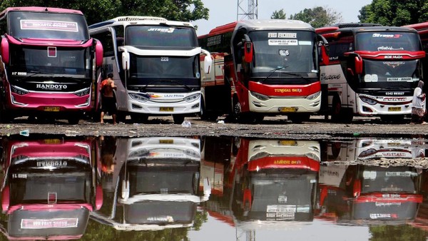 Potret Terminal Bubulak Bogor yang Tak Terawat dan Becek