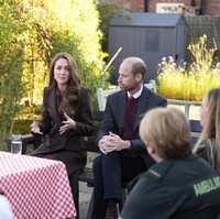 Sebagai orangtua, kami tidak dapat membayangkan apa yang dialami keluarga, teman, dan orang-orang terkasih dari mereka yang terbunuh dan terluka di Southport hari ini, demikian bunyi keterangan resmi William dan Kate saat menanggapi peristiwa itu. (Foto: Danny Lawson/Pool Photo via AP)