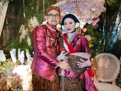 8 Foto Mitoni Shandy Purnamasari-Juragan 99, Ramai Dihadiri Rekan Artis