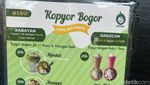 Segarnya Minum Es Kopyor di Tengah Suasana Kebun Asri Bogor