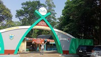 Pintu masuk pemandian air panas Gunung Torong