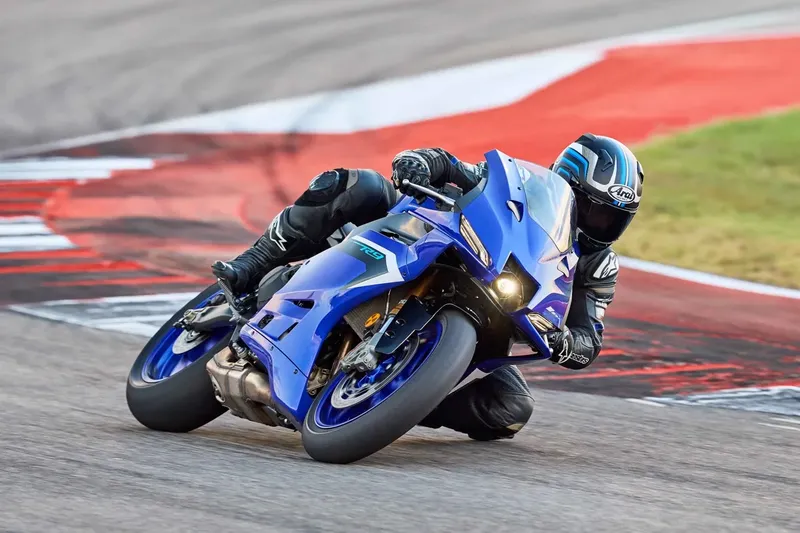 Yamaha YZF-R9 2025
