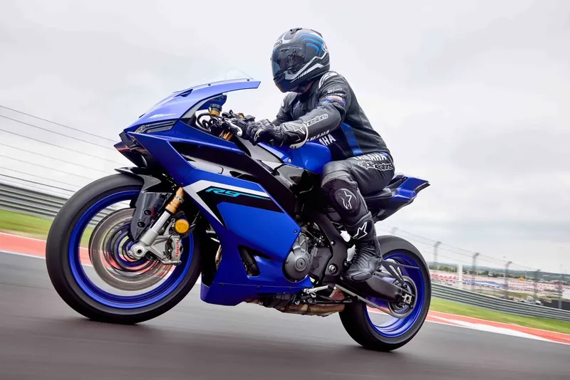 Yamaha YZF-R9 2025