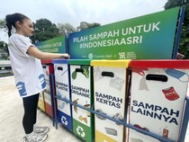 Aksi Para Relawan Edukasi Memilah Sampah