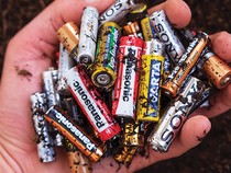 Apa Itu Limbah B3? Ini Jenis, Karakteristik, dan Contohnya