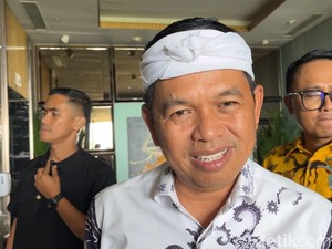 Menguak Makna Iket Sunda yang Dipakai Cagub Jabar Dedi Mulyadi