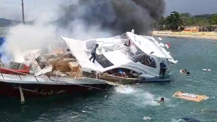 Cagub Maluku Utara Benny Laos jadi korban speedboat terbakar di Pulau Taliabu, Maluku Utara.