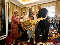CT Hadiri Serah Terima Unit Apartemen Tower Trans Icon