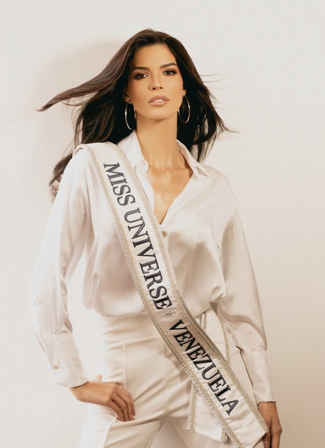 Saya tidak memungkiri, pada awalnya, komentar-komentar negatif menyakiti saya. Banyak yang meragukan saya hanya karena saya seorang ibu, kenangnya. Tapi saya tahu siapa diri saya, dan itu yang terpenting. Ketika kamu tahu siapa dirimu, pendapat orang lain tidak akan mengganggumu,” lanjutnya.  Foto: dok. Instagram @ileanamarquezpedroza