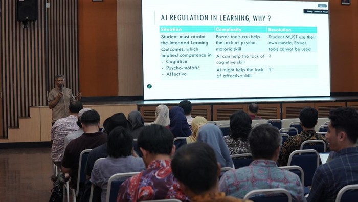 ITB dorong mahasiswa untuk gunakan AI dan segera keluarkan regulasinya.