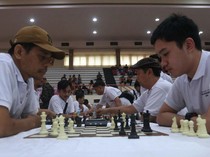 Kala Aktivis Serbu Mabes TNI, Adu Strategi di Atas Papan Catur