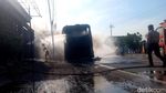 Bus Terbakar di Jalan Poros Nasional Lamongan