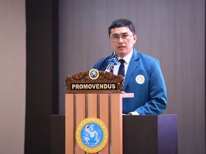 Herzaky Mahendra Raih Gelar Doktor, Angkat Disertasi soal Kepemimpinan AHY